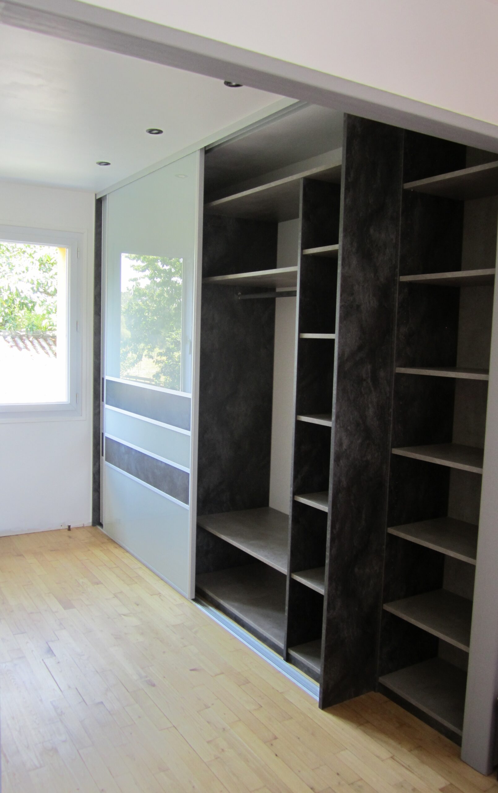 dressing avec portes coulissantes sur mesure